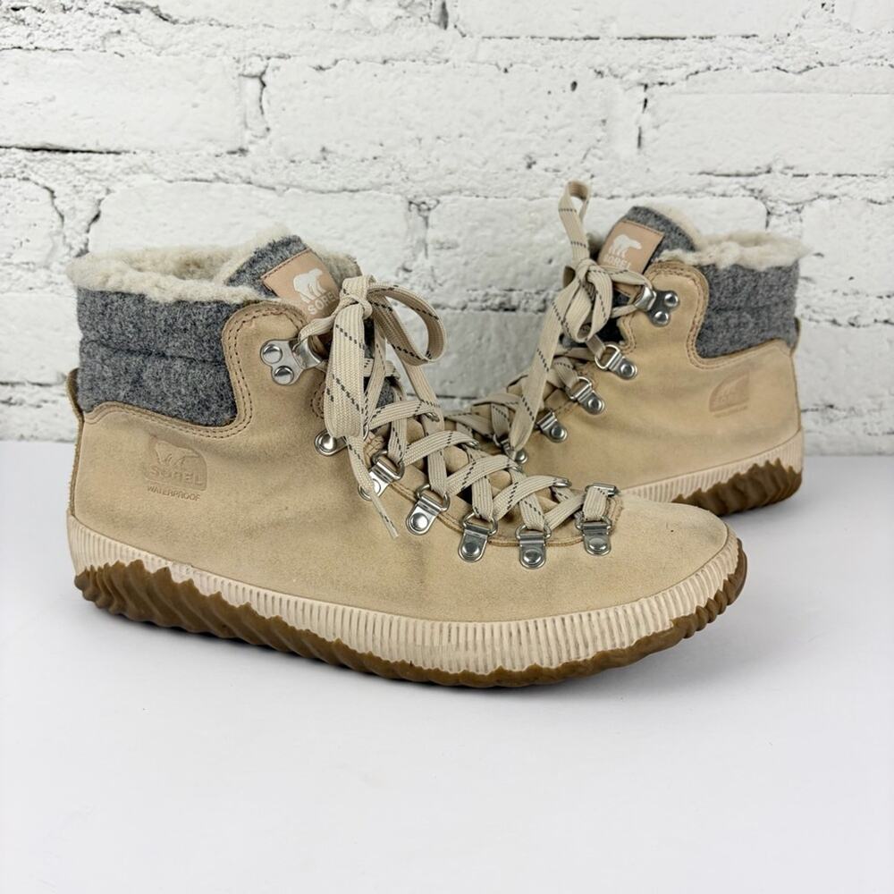Sorel Out N About Conquest Shearing Lined Cream Laced Winter Snow Boots 10